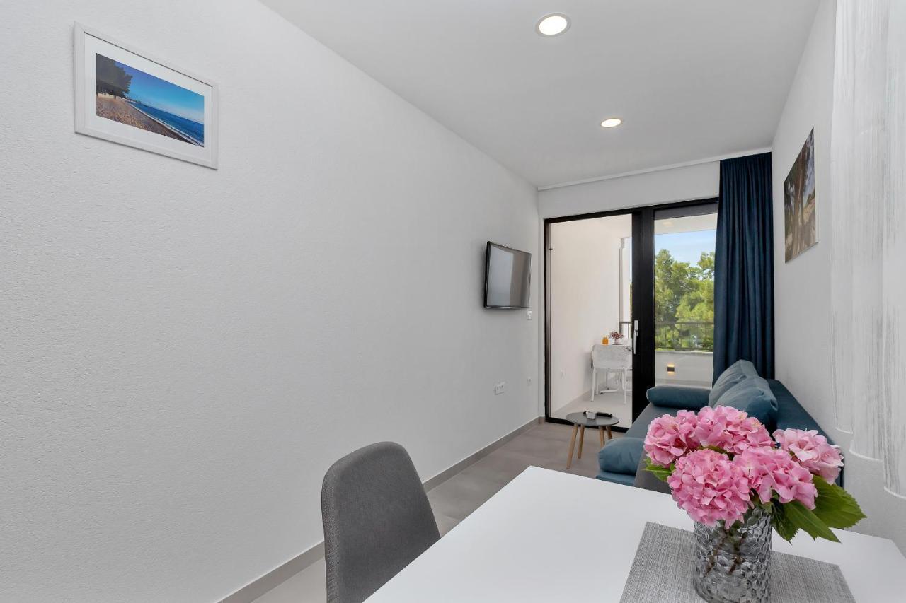 Central Beach Apartments Tucepi Exterior photo