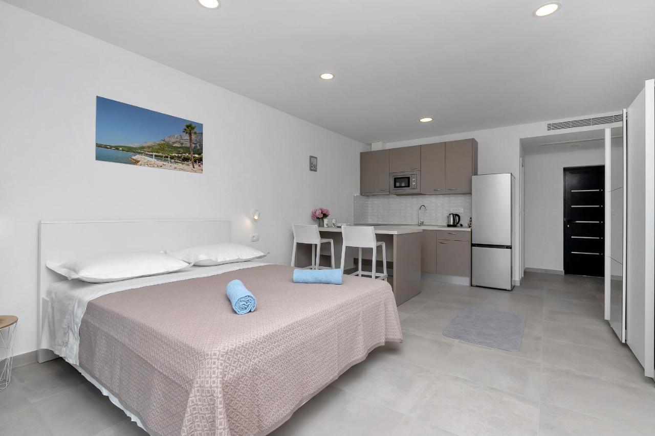 Central Beach Apartments Tucepi Exterior photo